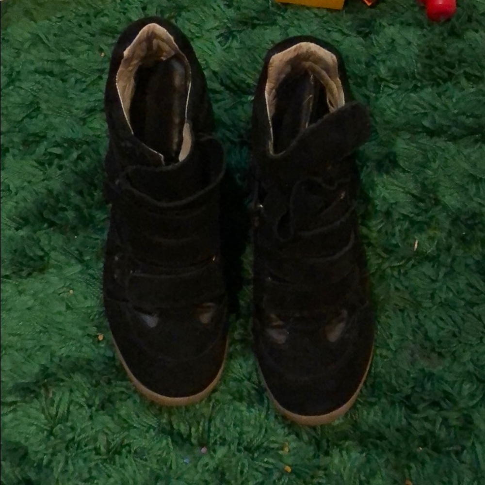 STEVE MADDEN HIDDEN WEDGE SNEAKER